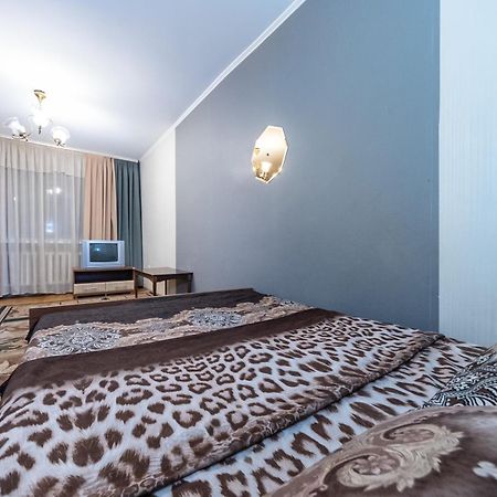 1К.Квартира В Центре Печерска.Лабораторный Пер.26 كييف المظهر الخارجي الصورة